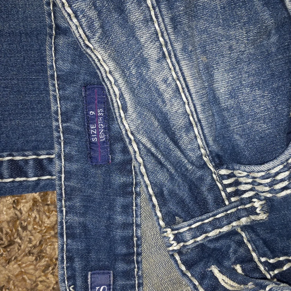 Jeans - Picture 2 of 3